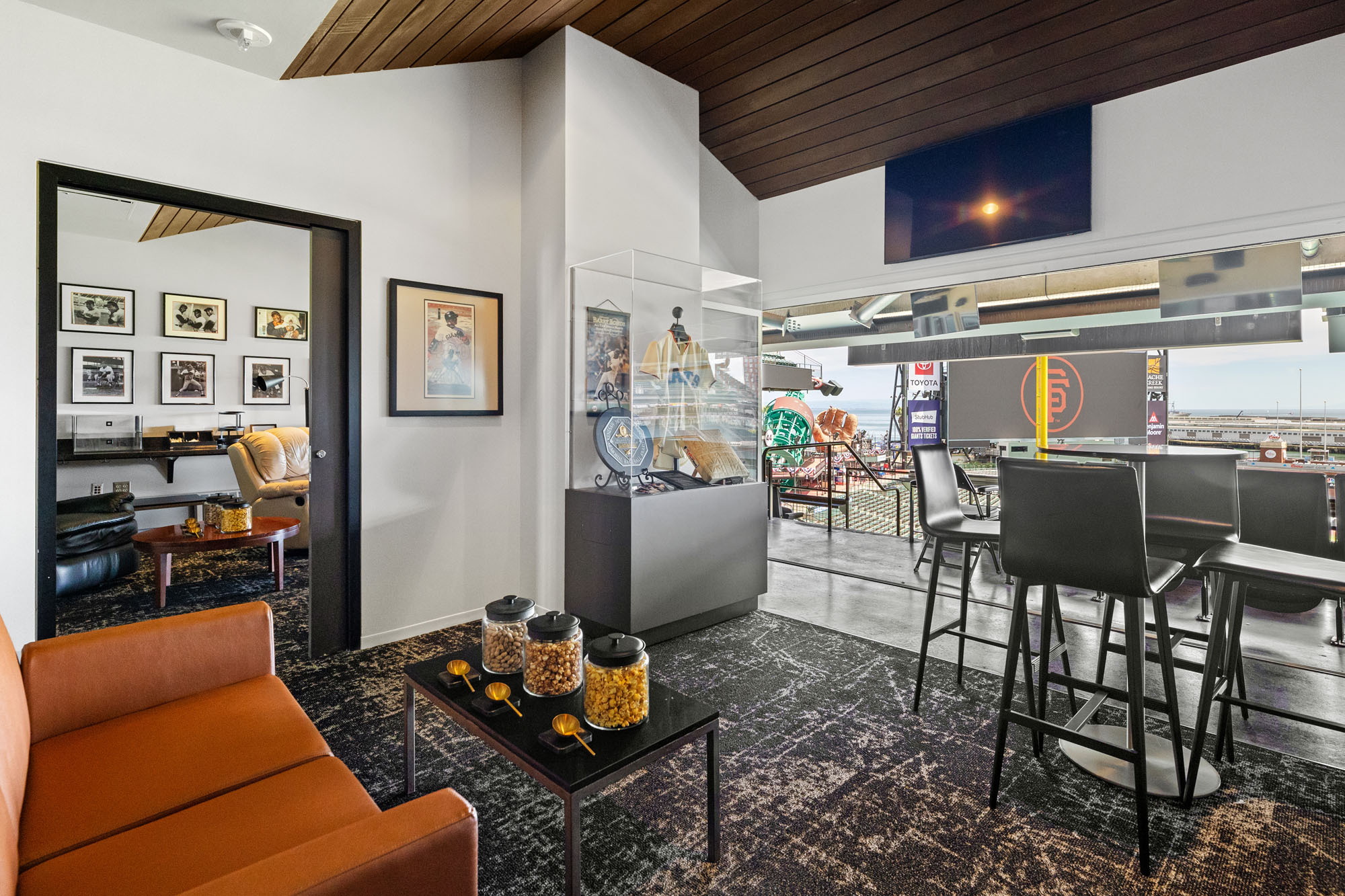 Bonds Suite Interior