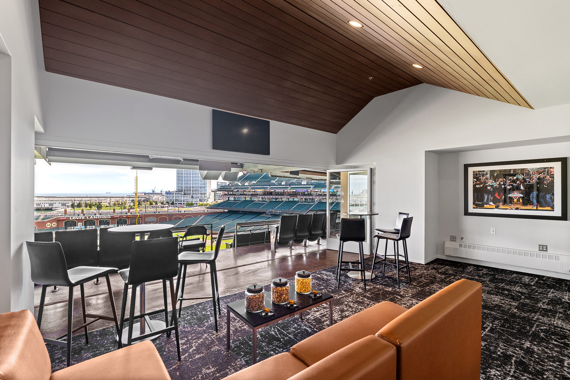 Left Field Party Suite _ 2