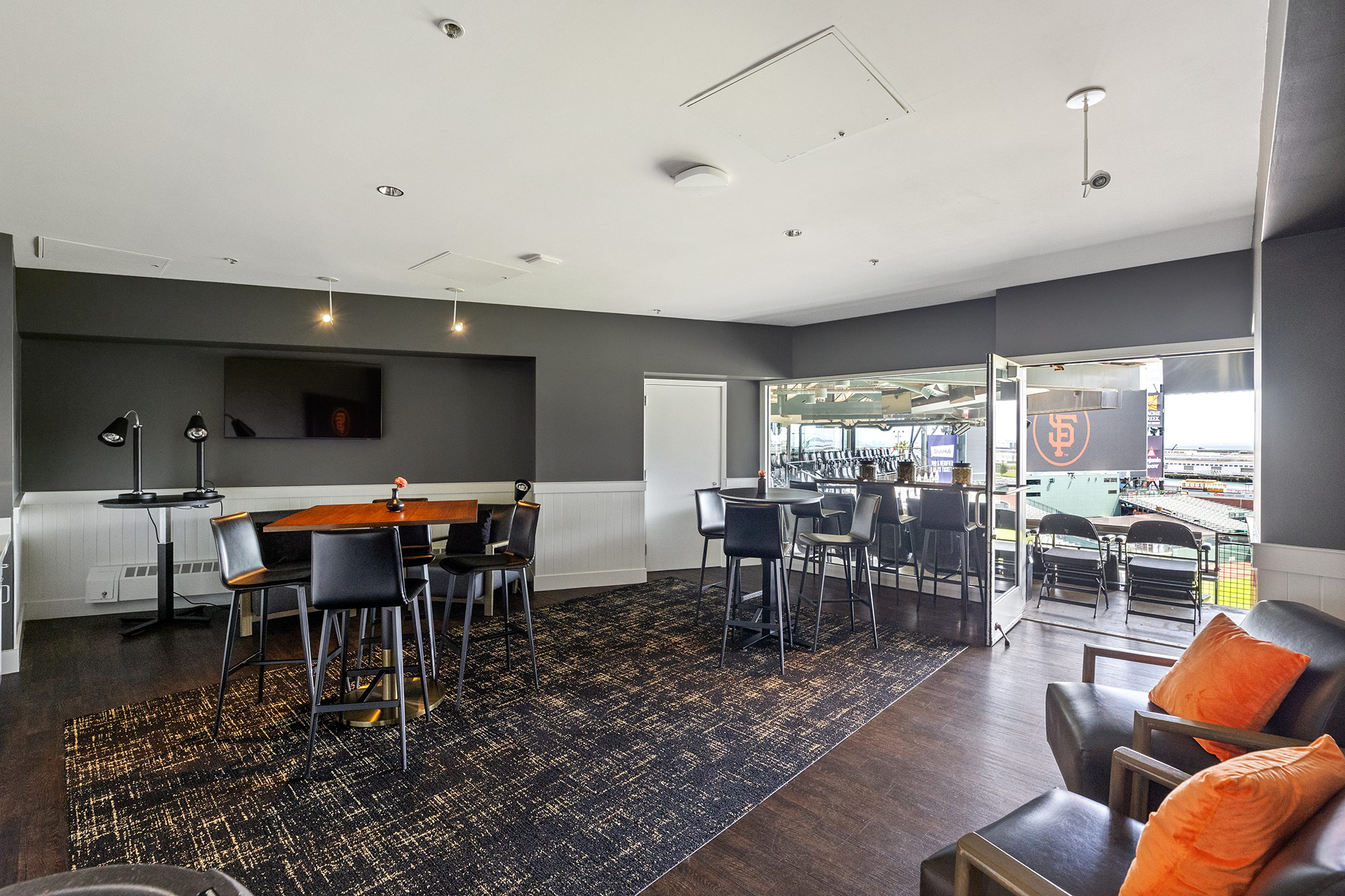 Left Field Party Suite _ 5