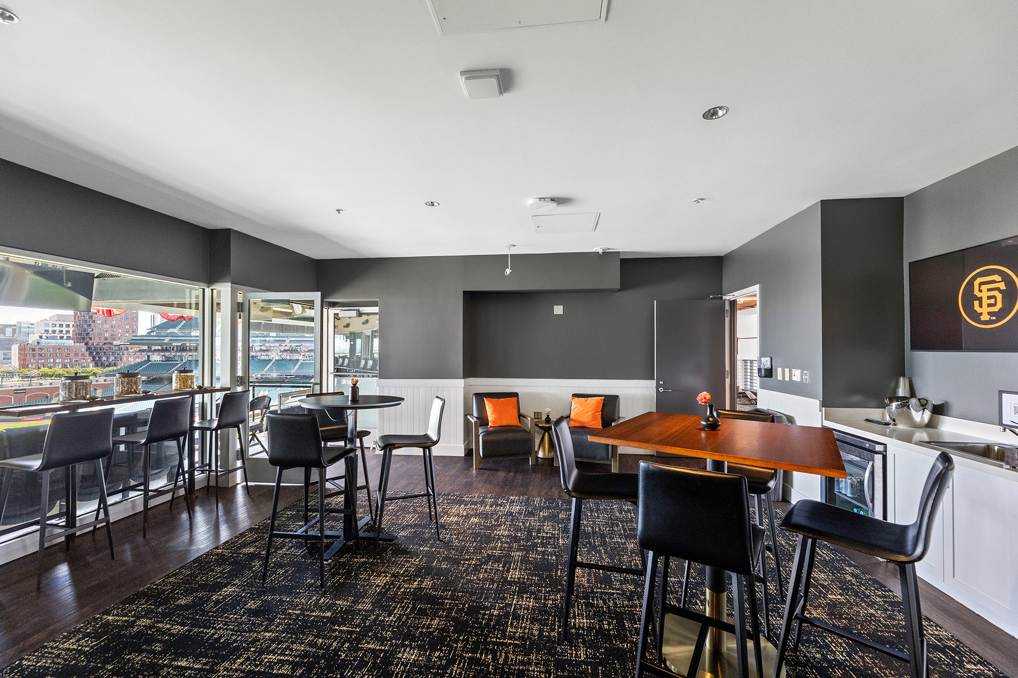 Left Field Party Suite _ 6
